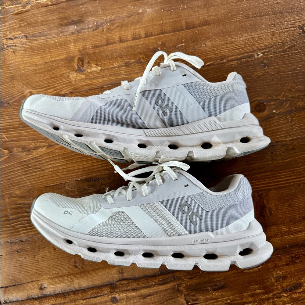 On Running Women's White and Light Gray Cloudstyle Athletic Sneakers - Picture 3 of 6